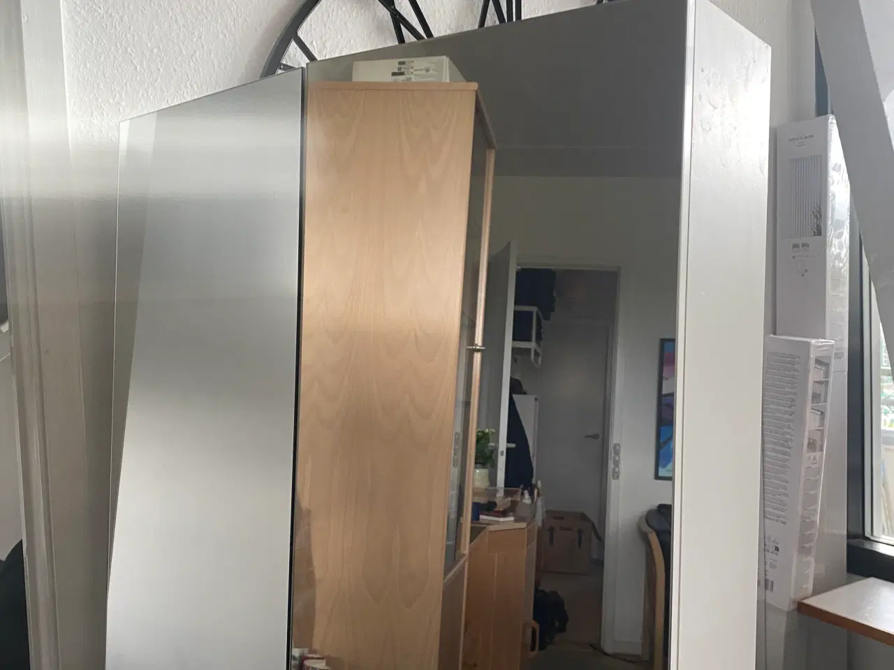Billede 5 - Toilet skab med  spejl låget