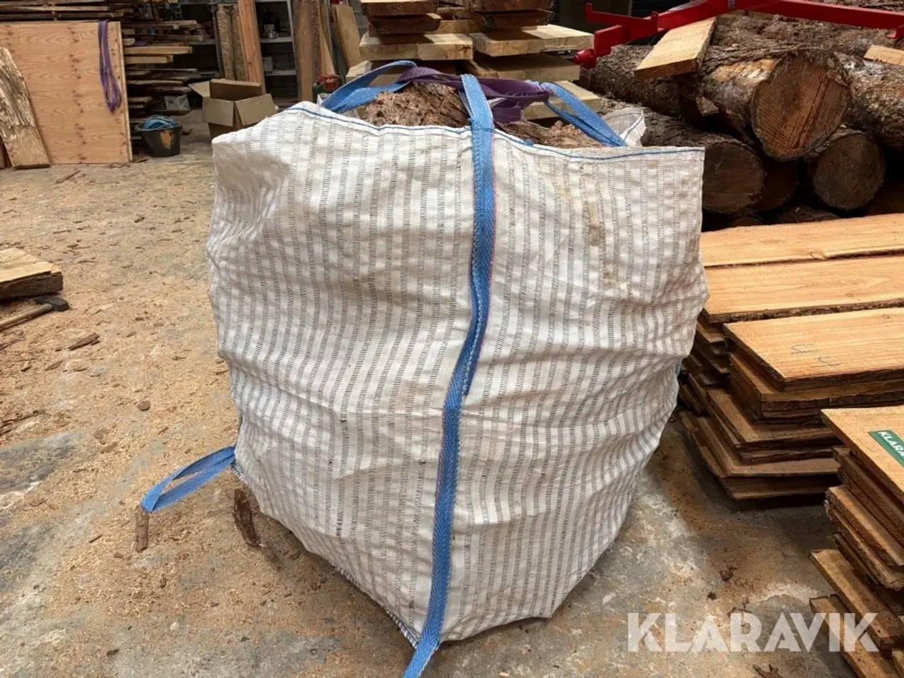 Billede 1 - Big back med med brænde af lærke træ