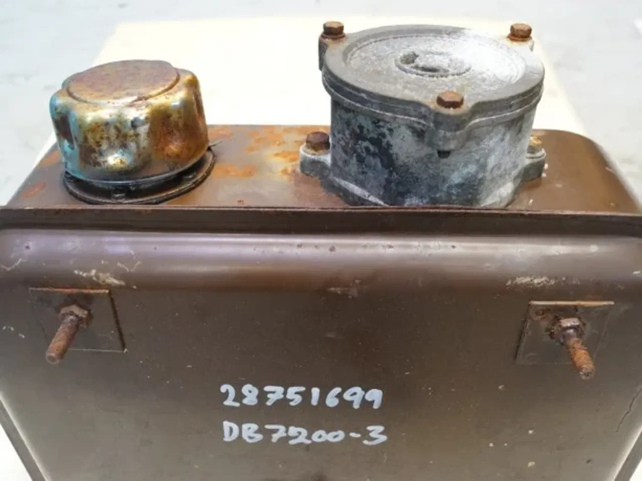 Billede 4 - Dronningborg D7200 Hydrauliktank 28751699