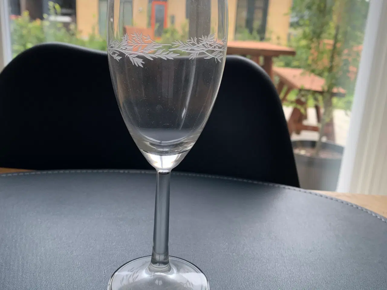 Billede 2 - Mads Stage glas sælges