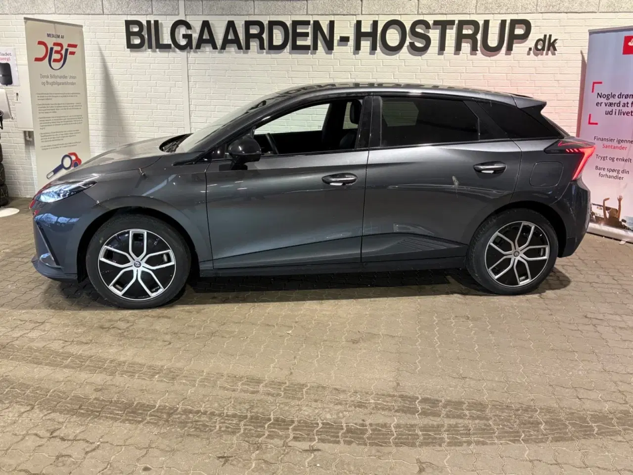 Billede 2 - MG 4 77 Luxury Extended Range