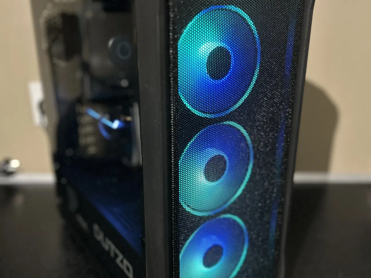 Billede 2 - 🖥️ Nyrenoveret Gamer-PC – Ryzen 5 3600 GTX 1660 s