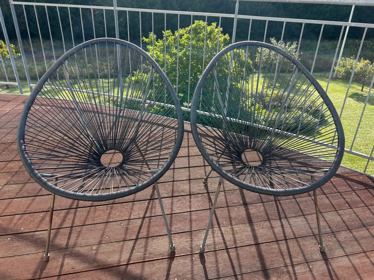 Billede 3 - 2 stk. flet-stole i sort