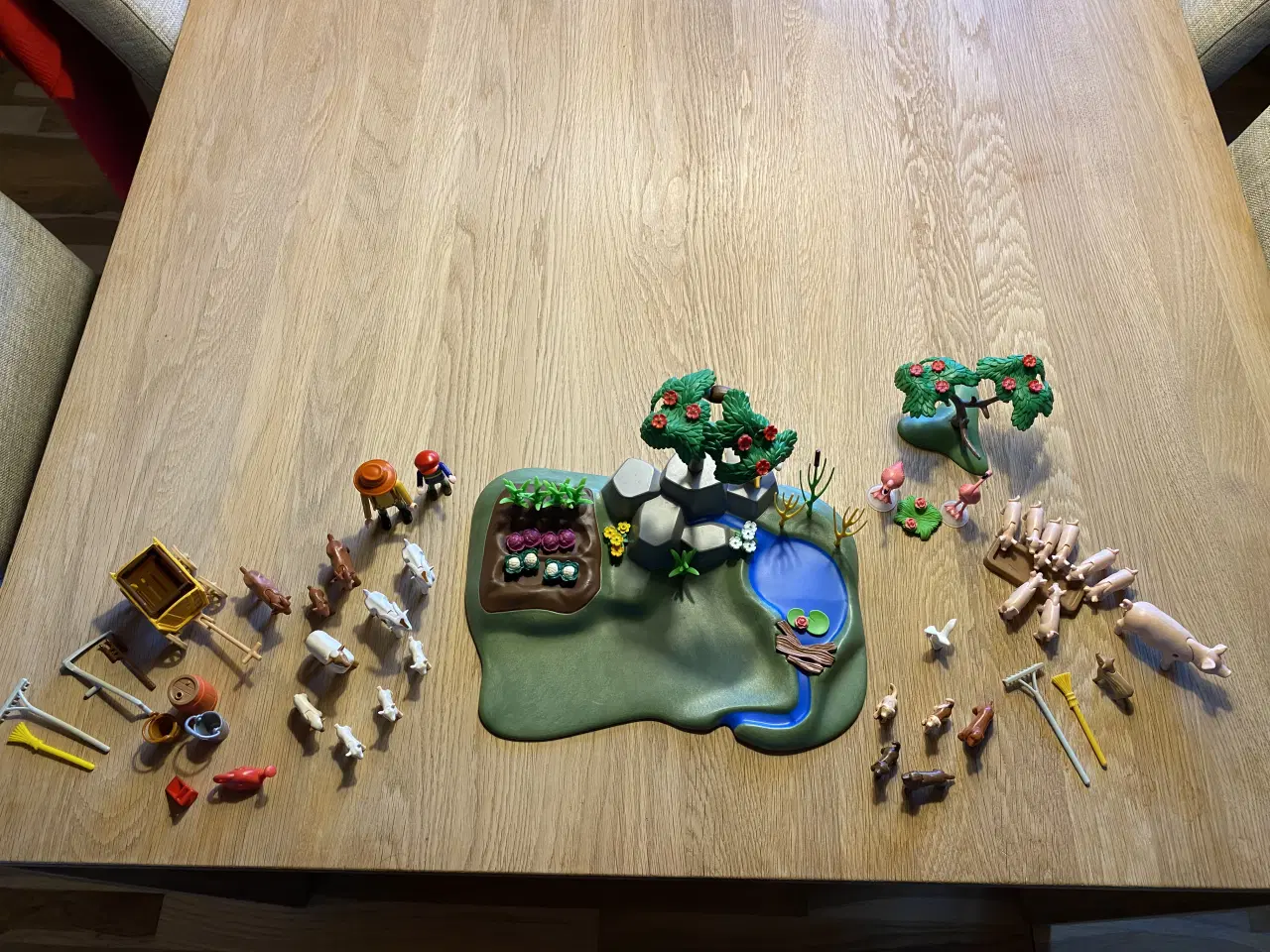 Billede 1 - Playmobil gartner, med grønsager, huse, geder