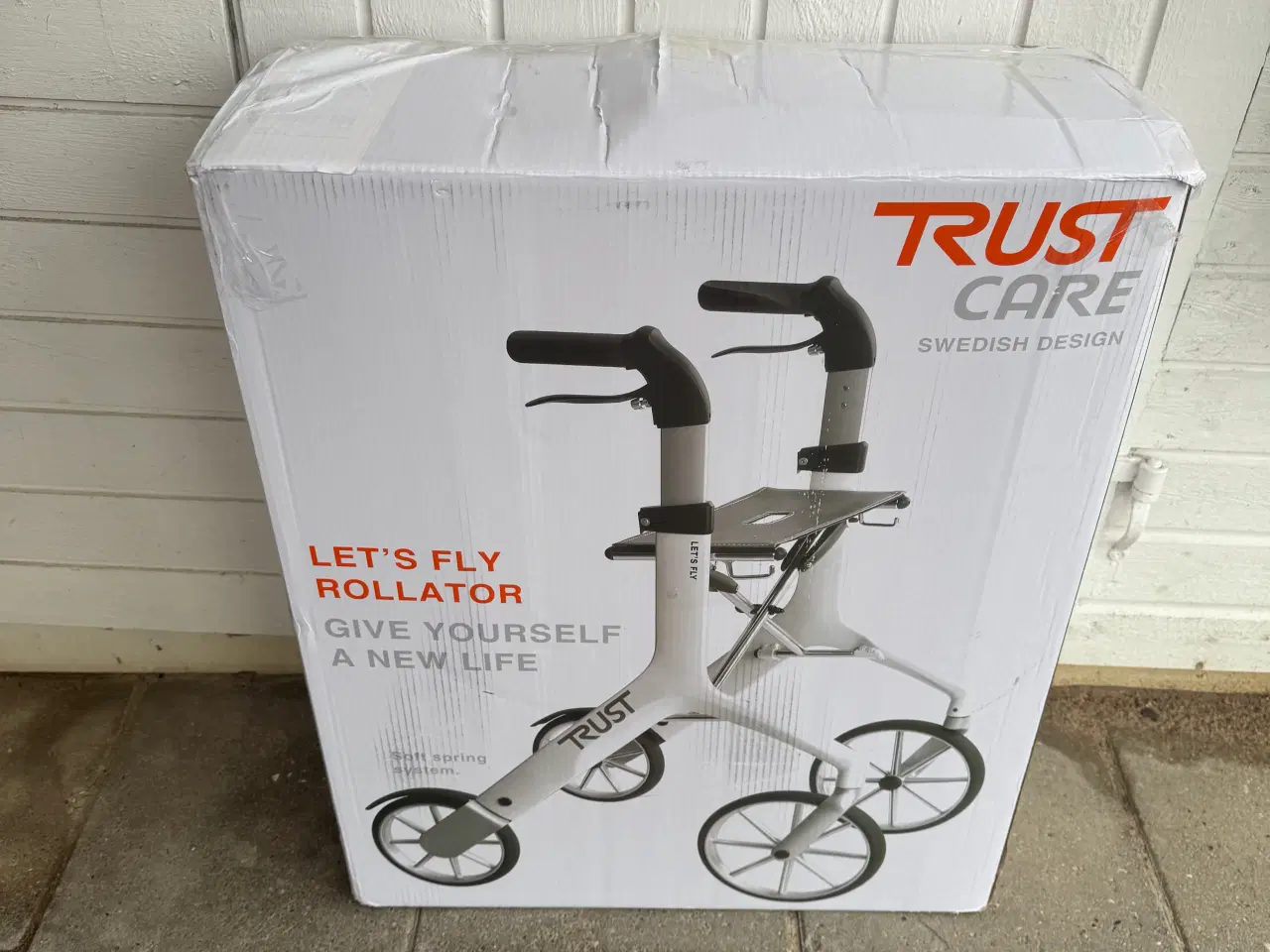Billede 16 - TrustCare Let's Flyrollator  i rød 