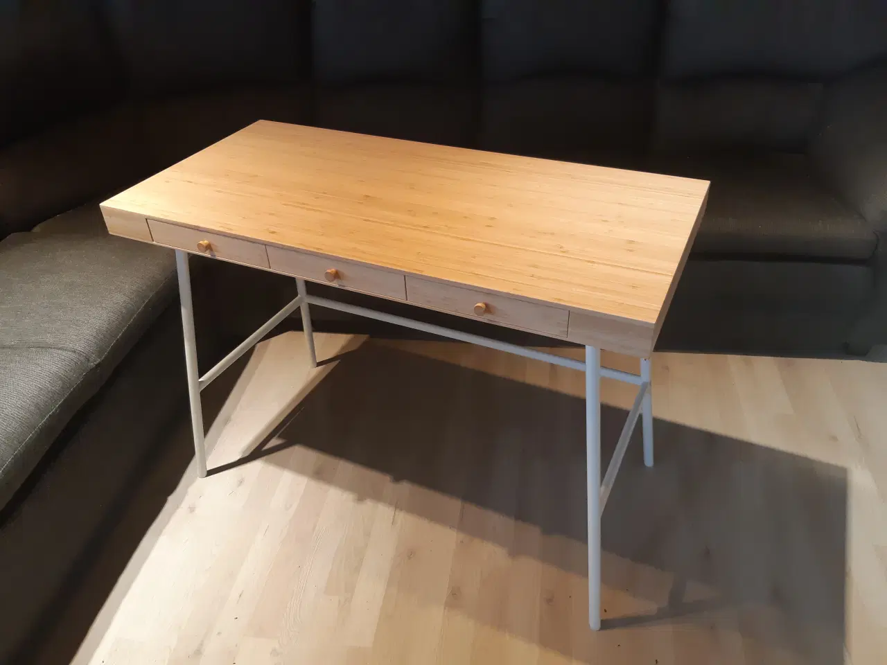 Billede 1 - Skrivebord Ikea (Lillåsen)