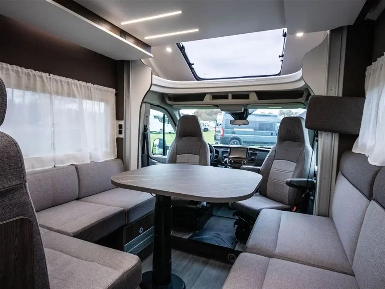 Billede 5 - 2026 - Benimar Tessoro 483
