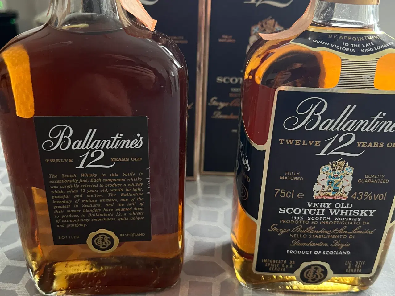 Billede 6 - Ballantines whisky -12 år old 2 flasker