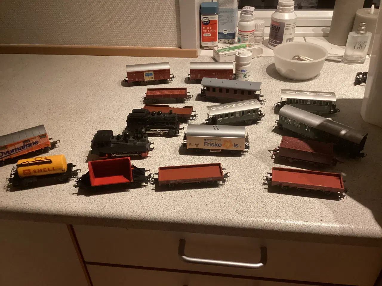 Billede 1 - Tog vogne skinner