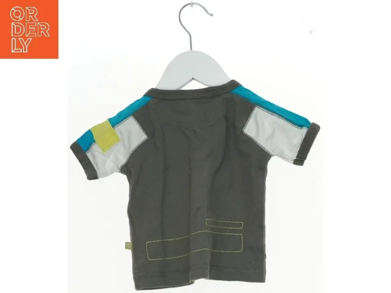 Billede 2 - Børne T-Shirt med farverige detaljer fra Petibom (str. 74)