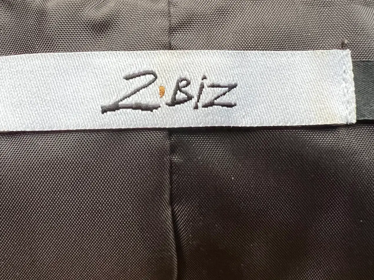 Billede 4 - Jakke & Nederdel