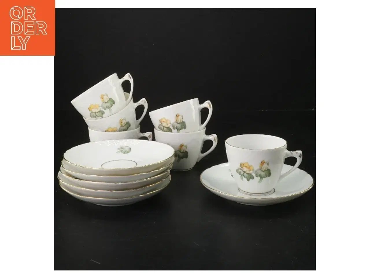 Billede 1 - Porcelænskopper med underkopper fra B&G (str. Ø 12x h 6,5 cm)
