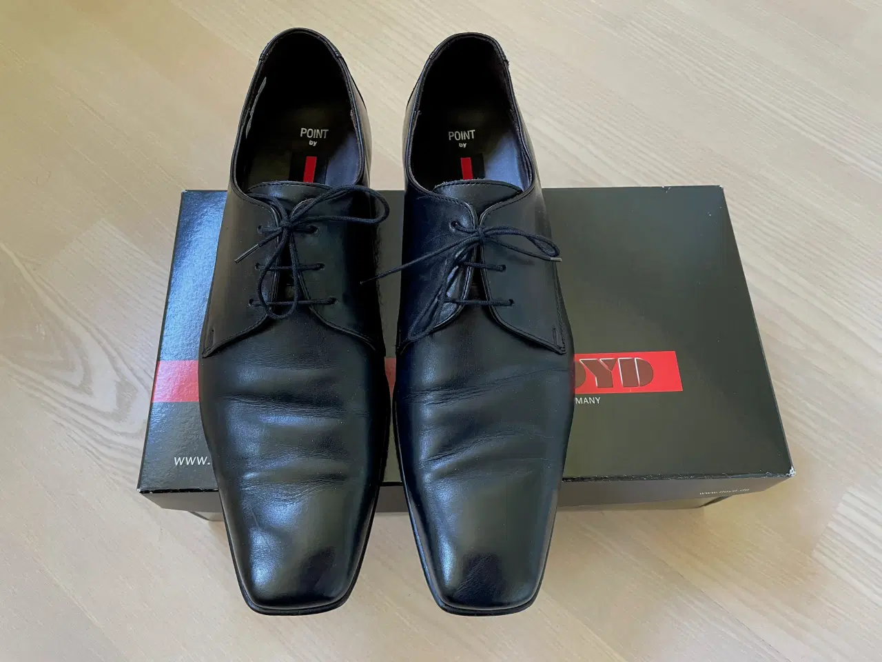 Billede 1 - Sort LLOYD Herresko str. 43 model Point