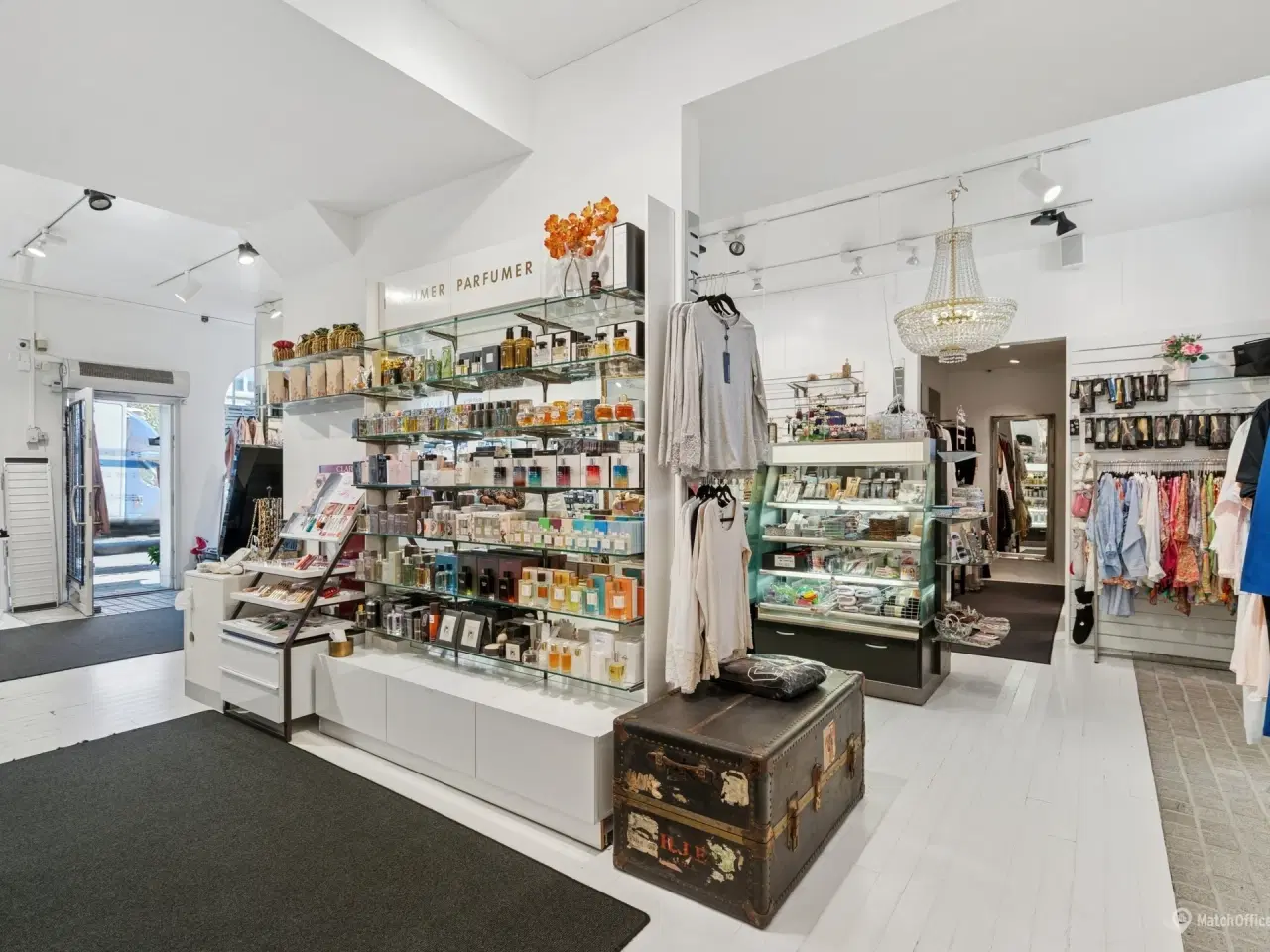 Billede 4 - Optimal eksponering midt på Jægersborg Allé