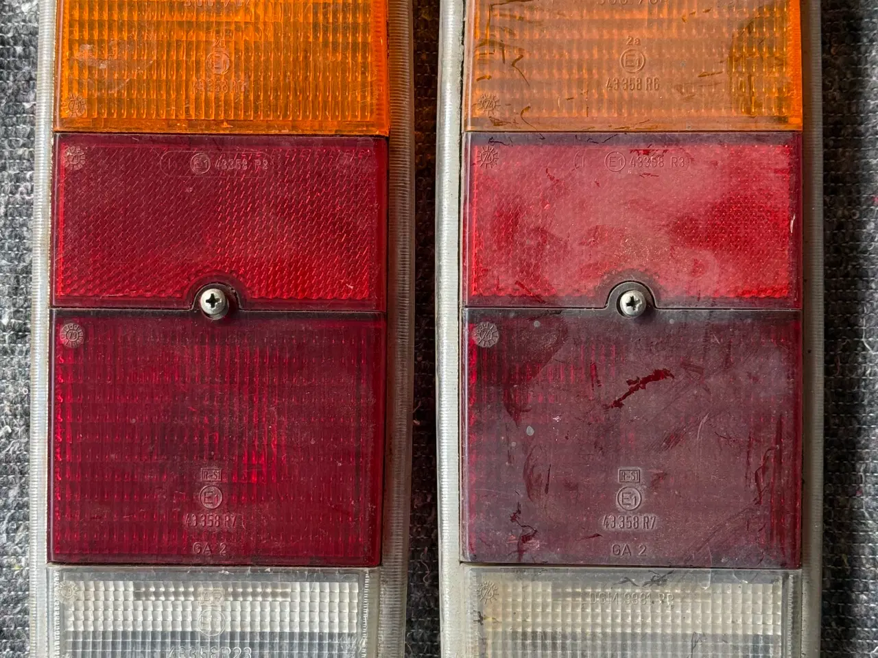 Billede 2 - Fire VW T2 bus baglygteglas 1972 - 1979, Hella.