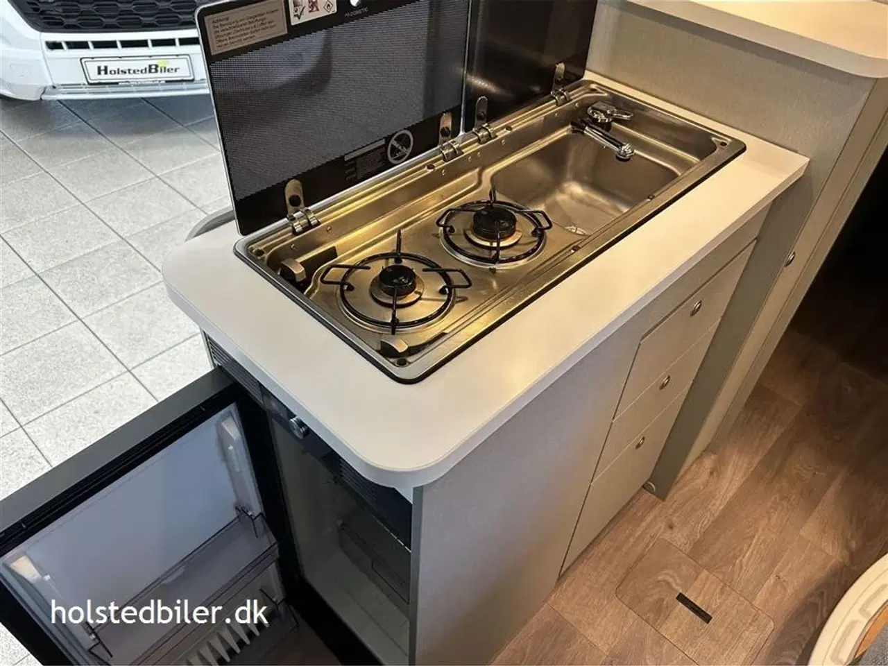 Billede 11 - 2021 - Hymer Hymercar Free 602   2 lange senge og 6 meter - automatgear.
