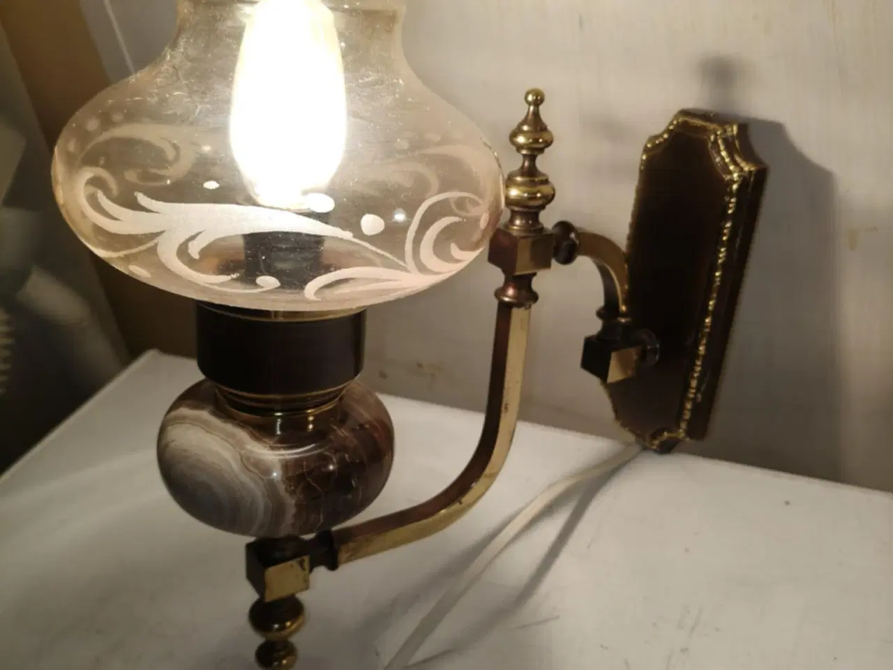 Billede 2 - 2 super flotte væglamper med marmor og messing 