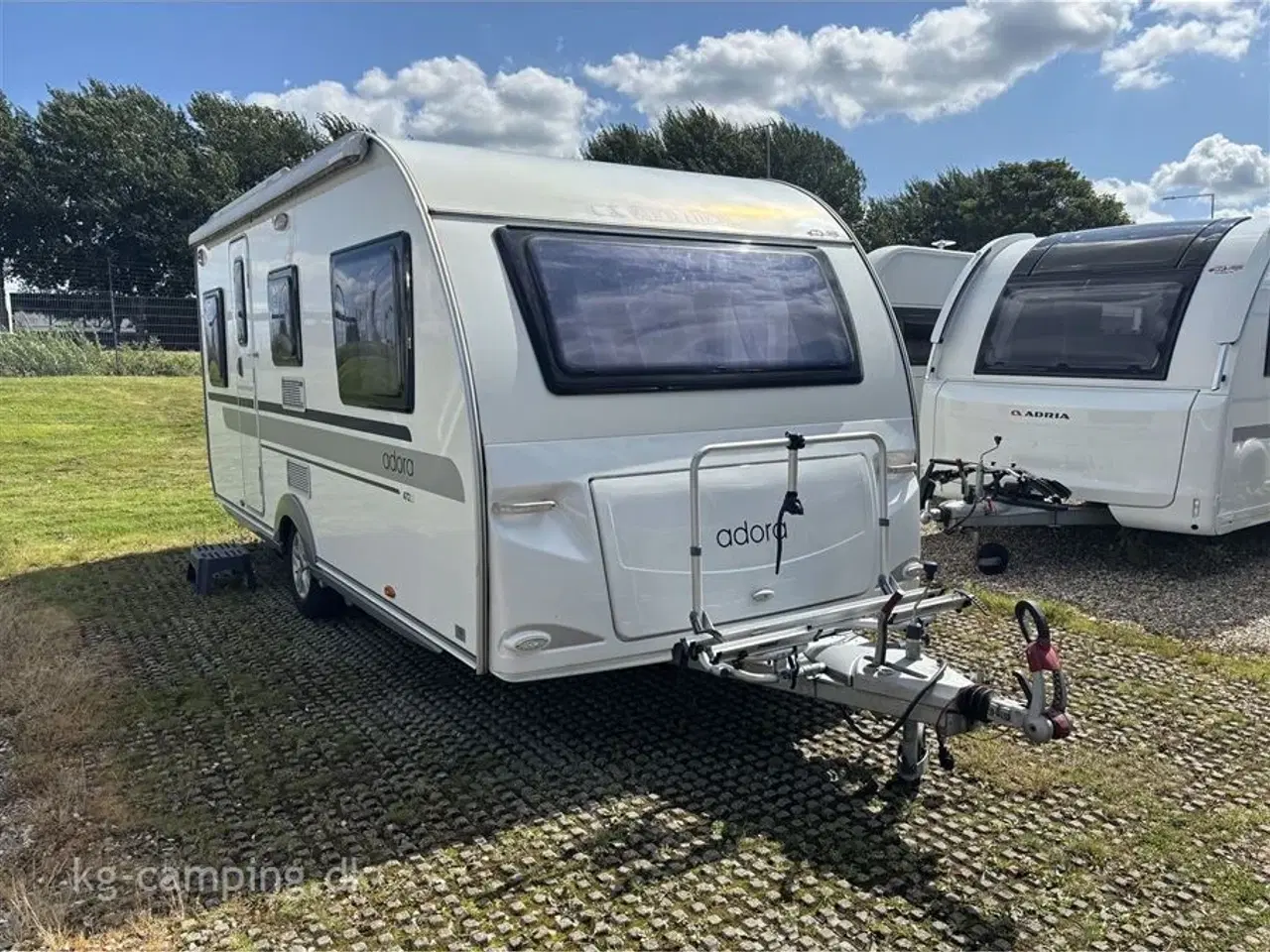 Billede 1 - 2011 - Adria Adora 472 LU XL   Lille let og velholdt enkeltsengsvogn. Kan nedvejes til 1300 KG