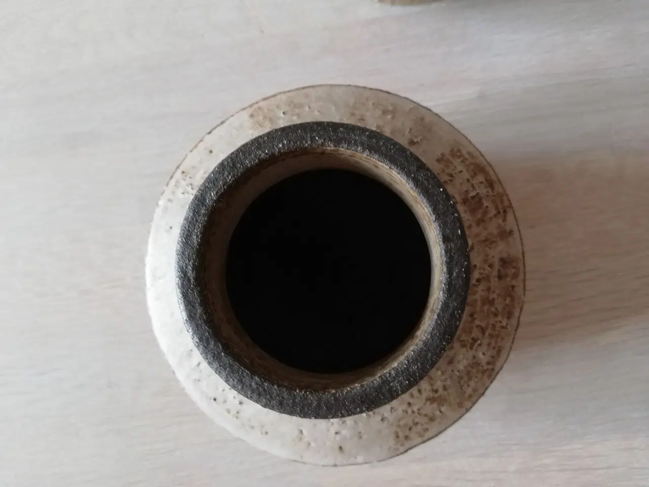 Billede 4 - Gamle keramik/ stentøjs vaser 2 stk.