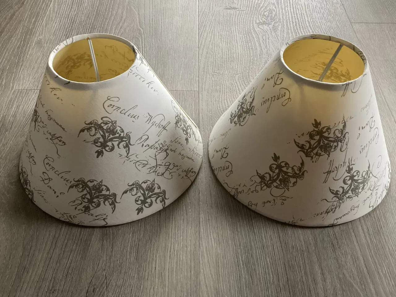 Billede 1 - 2 stk. Lene Bjerre lampeskærme 