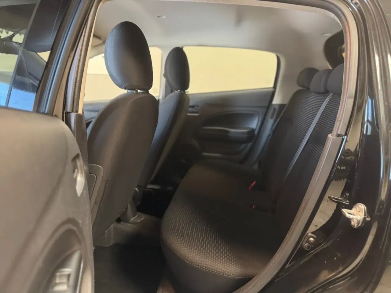 Billede 11 - Mitsubishi Space Star 1,2 Black & White