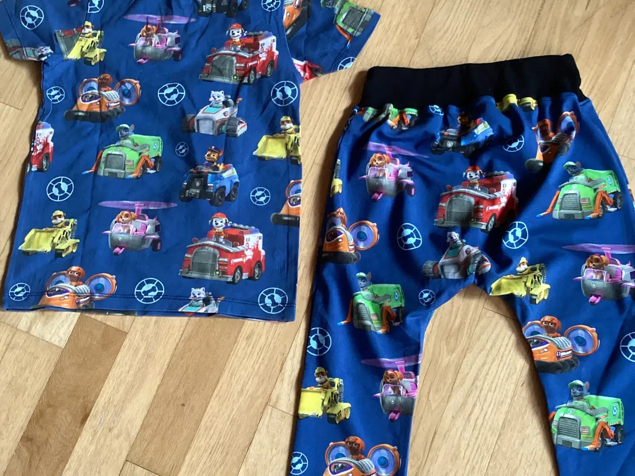 Billede 5 - Paw Patrol sæt str. 104