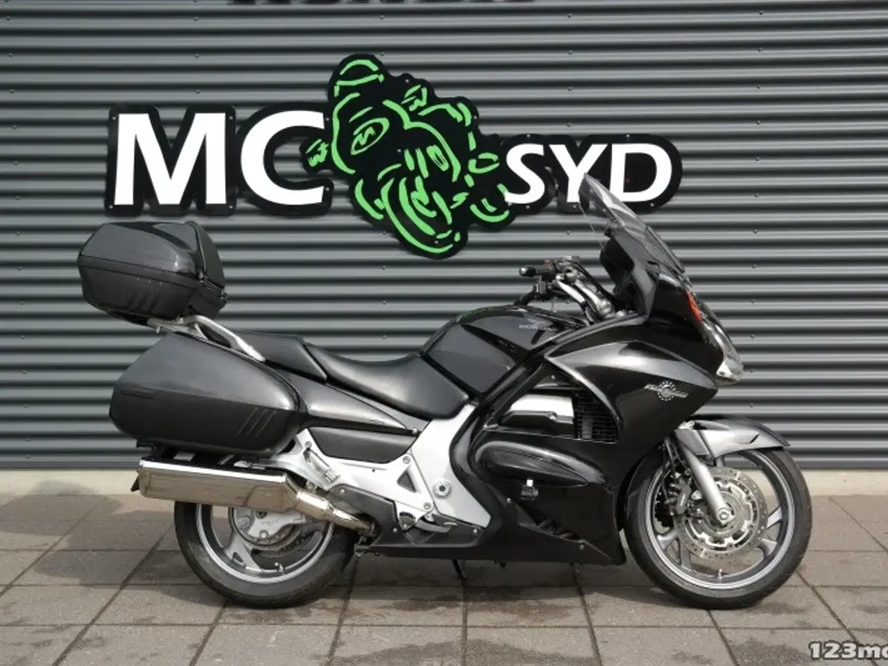 Billede 1 - Honda ST 1300 Pan European MC-SYD       BYTTER GERNE