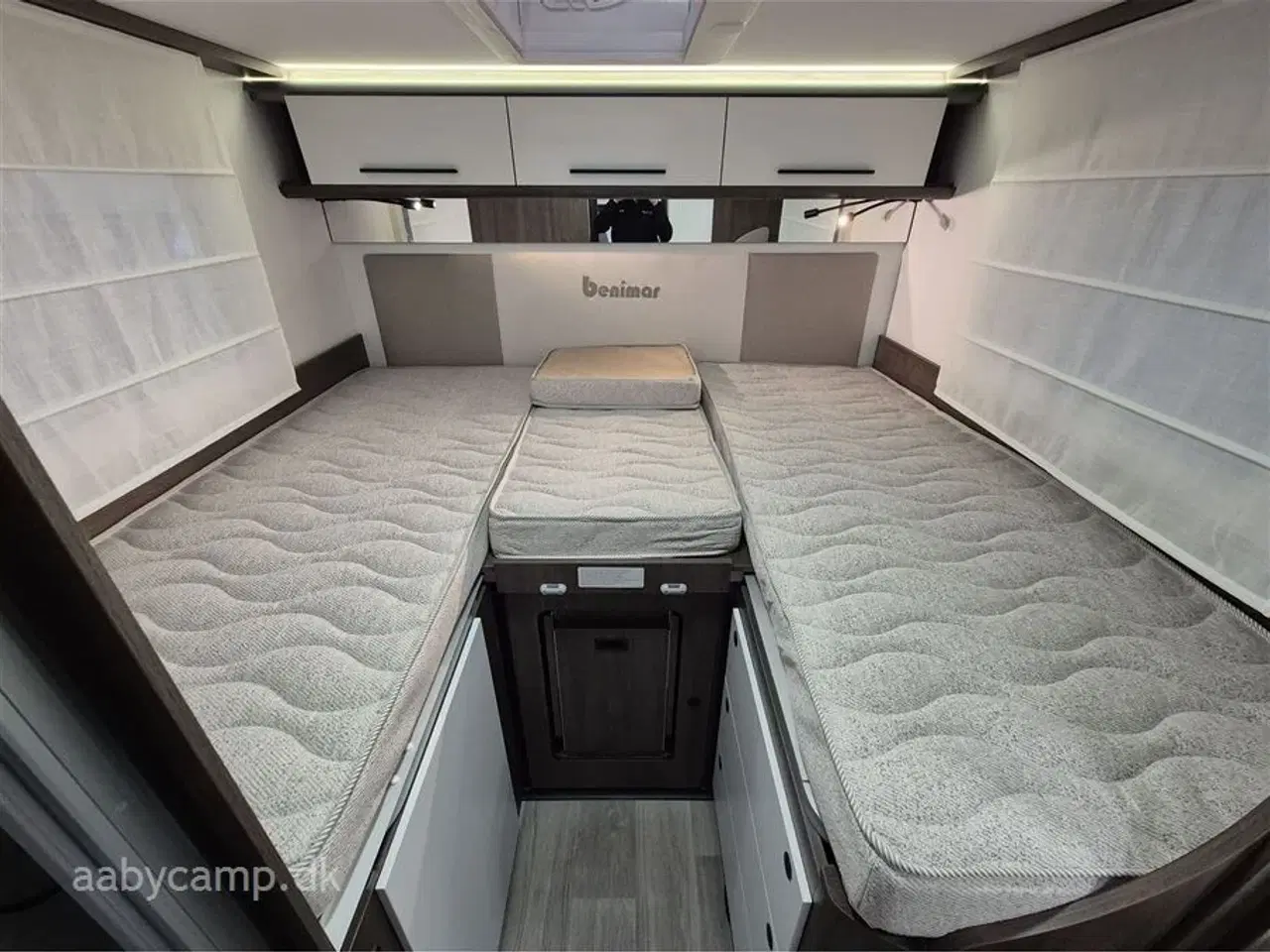 Billede 17 - 2026 - Benimar Tessoro 463   Topudstyret Familie camper