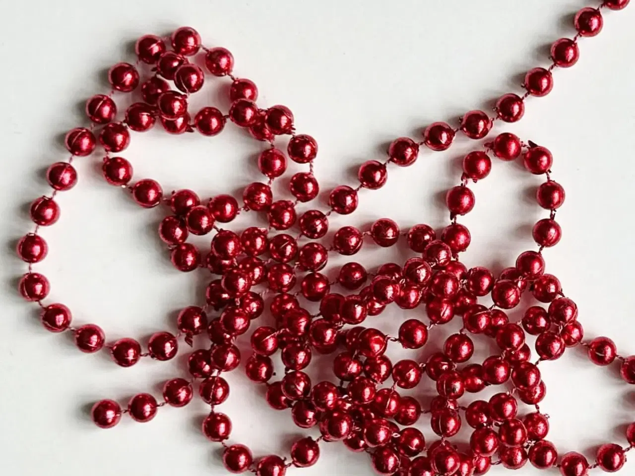 Billede 2 - Kuglekæde, rød, 180 cm
