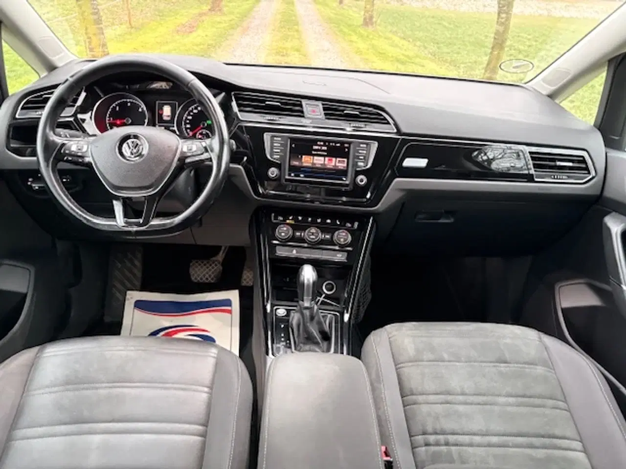 Billede 6 - VW Touran 2,0 TDi 150 Highline DSG Van 5d nysynet