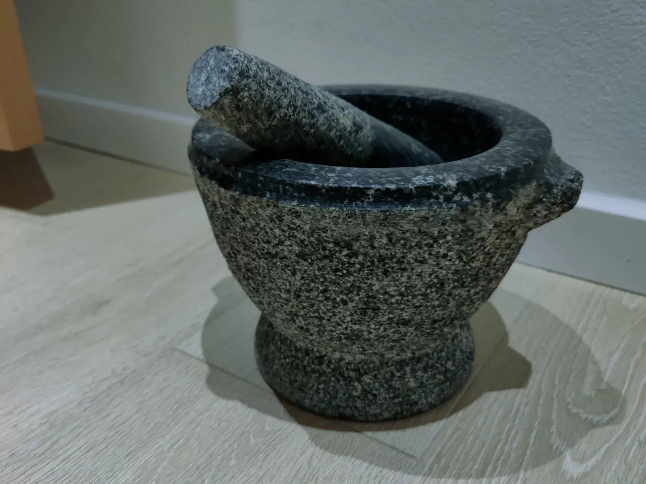 Billede 1 - Flot morter i massiv Granit 