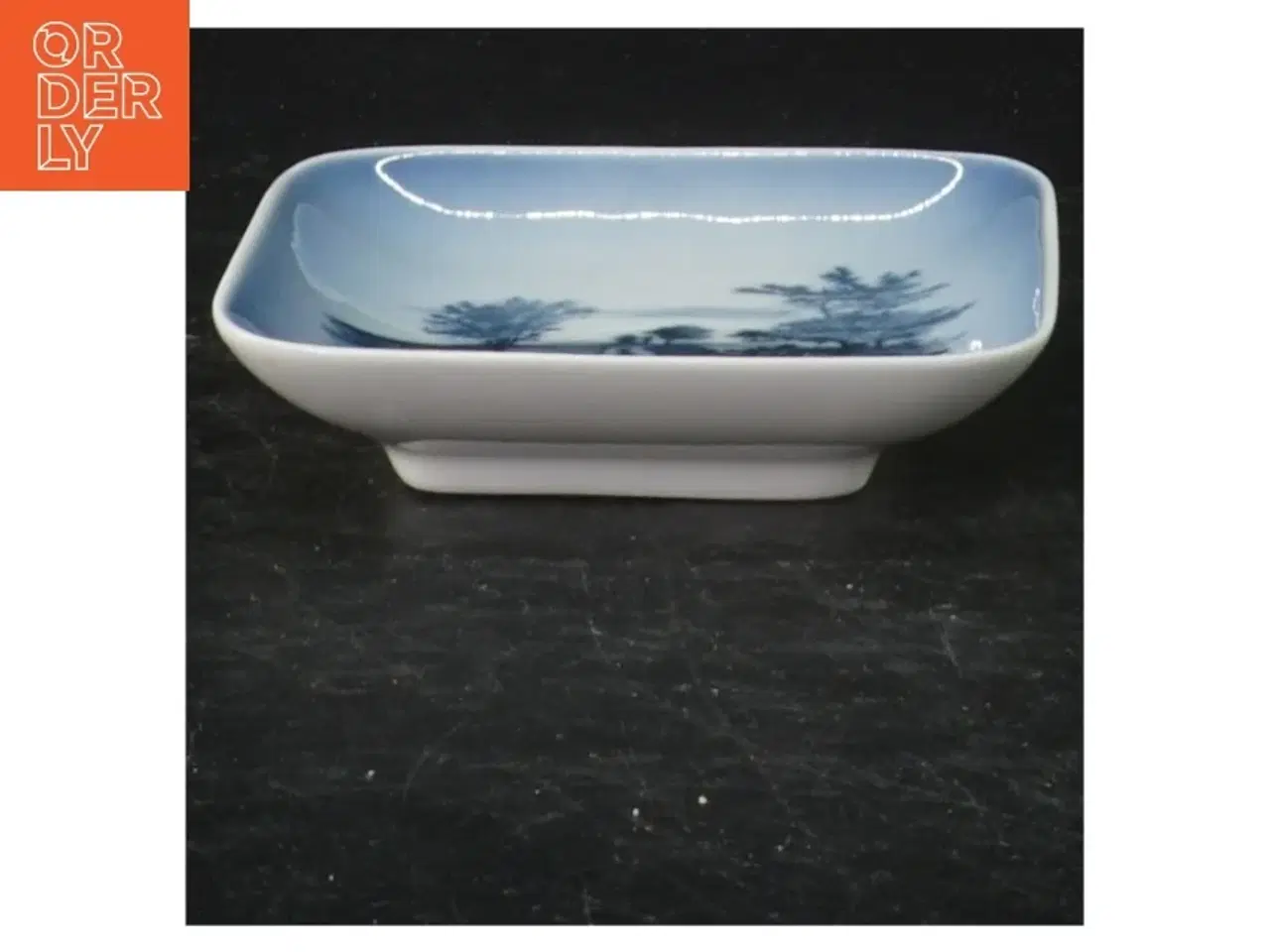 Billede 2 - Royal Copenhagen askebæger fra Royal Copenhagen (str. 8,5x8,5 cm)