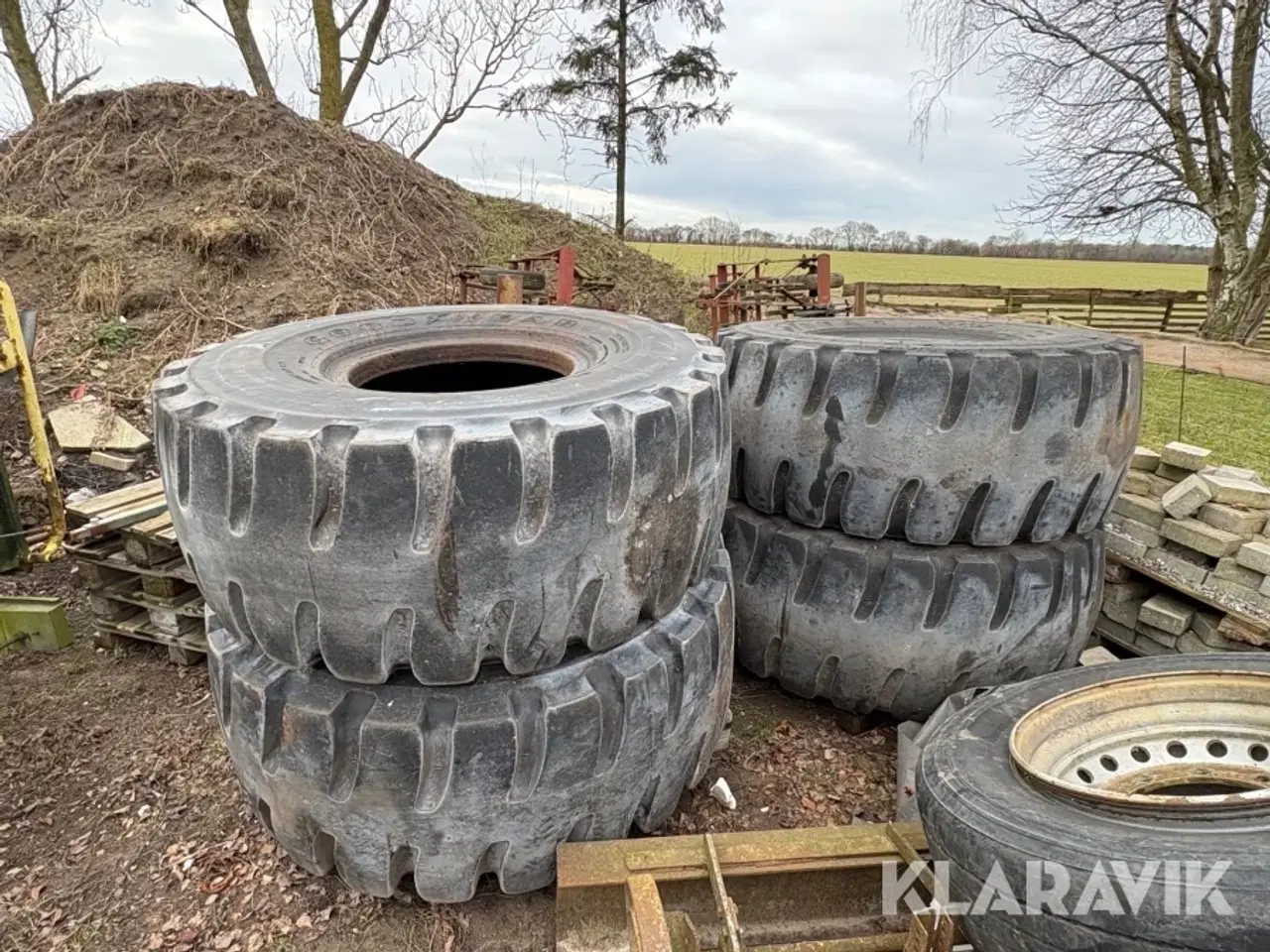 Billede 2 - Dæk Goodyear Type 65  4 styk