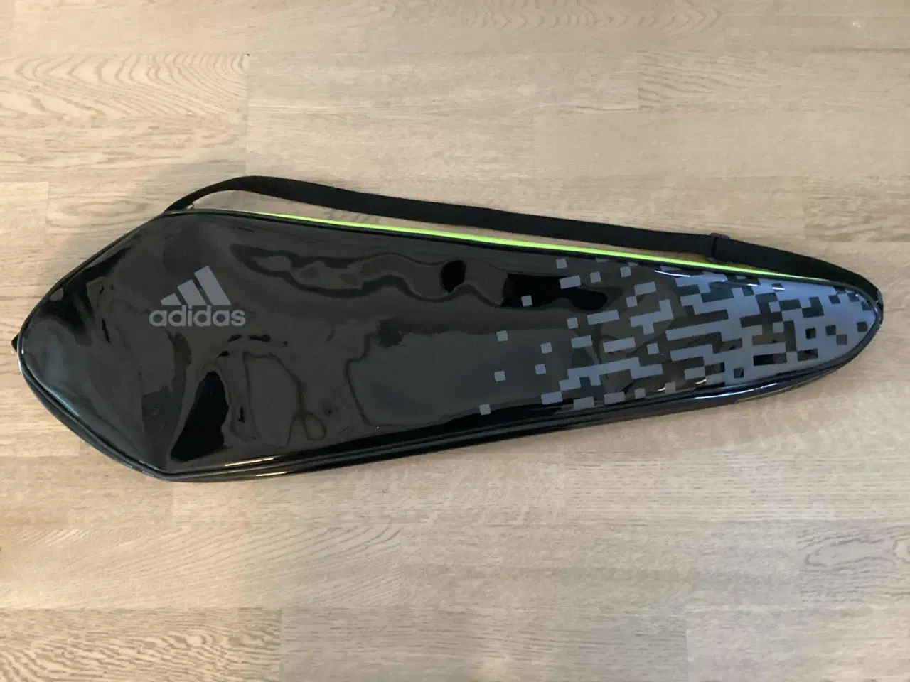 Billede 5 - 1 ADIDAS badmintonketcher inkl. cover og taske