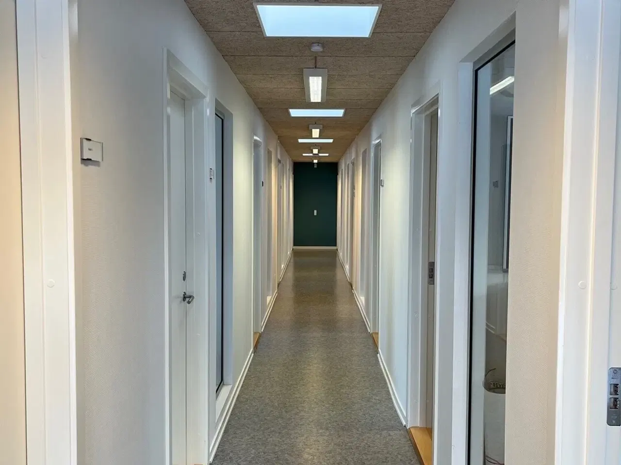 Billede 5 - Lager-/kontorlejemål på indhegnet grund