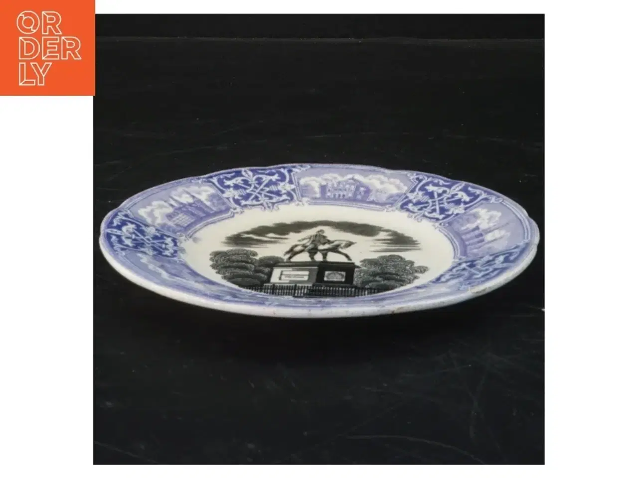 Billede 1 - Dekorativ porcelæn tallerken (str. Ø 17 cm)