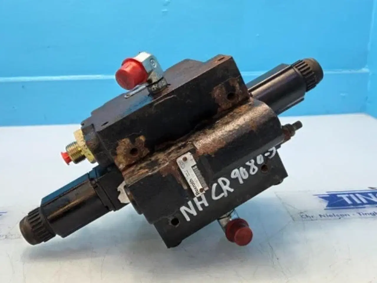Billede 3 - New Holland CR9080 Hydraulikventil 87313989