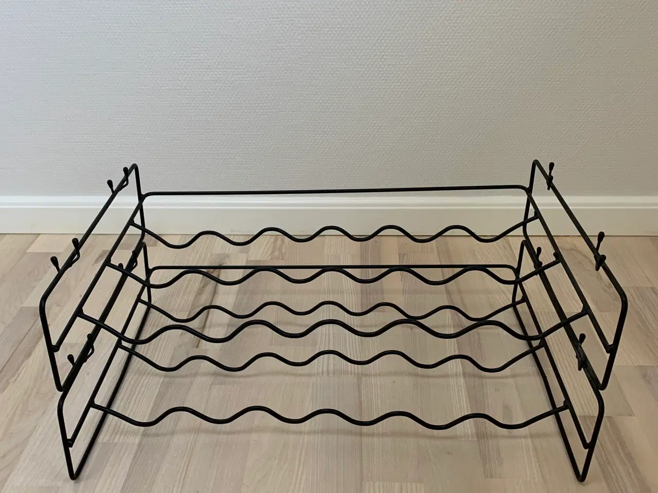 Billede 1 - Vinreol sort - 12 flasker
