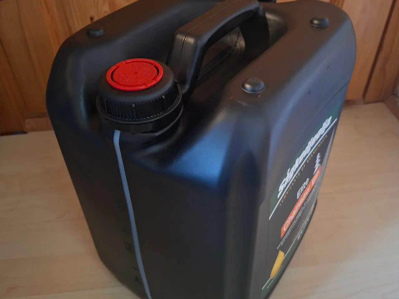 Billede 2 - Kædesavsolie 20 liter