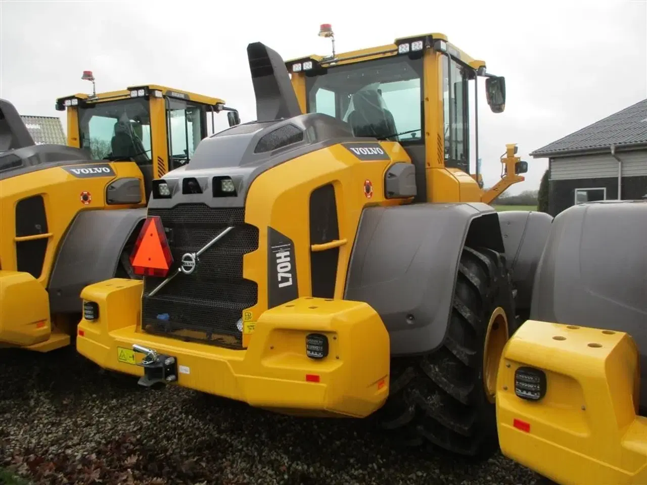 Billede 19 - Volvo L 70 H H2 BEMÆRK MED GARANTI FRA VOLVO FREM TIL DEN 9.9.2026. AGRICULTURE DK-maskine med lang arm, Co-Pilot & med 750mm Michelin MEGA X BIB hjul.