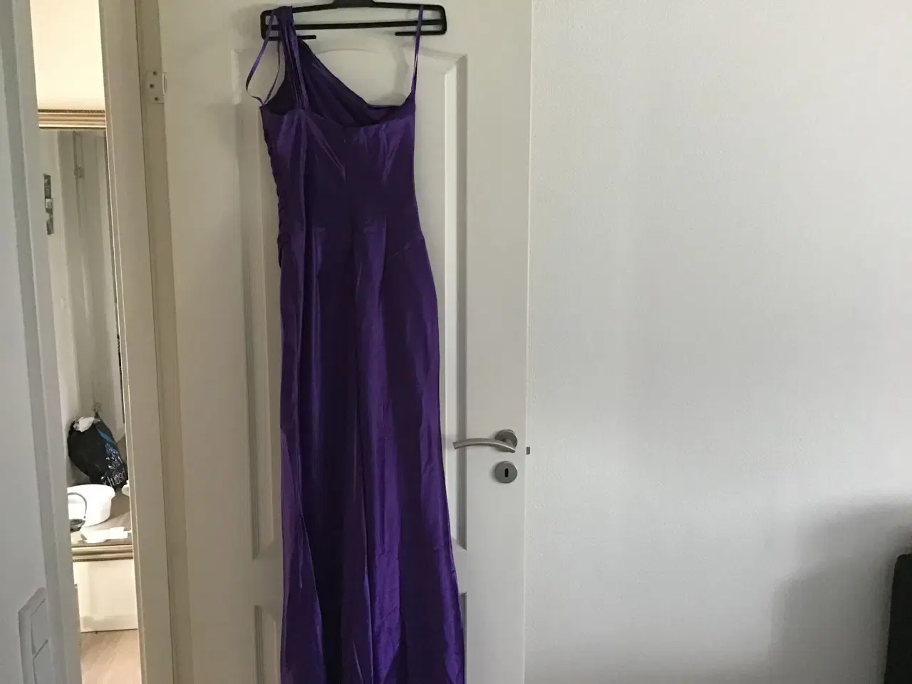 Billede 3 - Fin kjole som ny