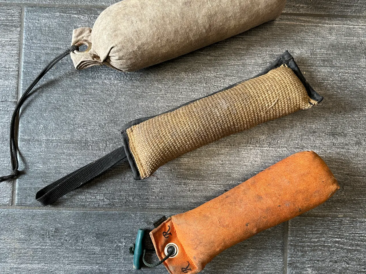 Billede 2 - Diverse hunde tilbehør, dummy, halsbånd mv.