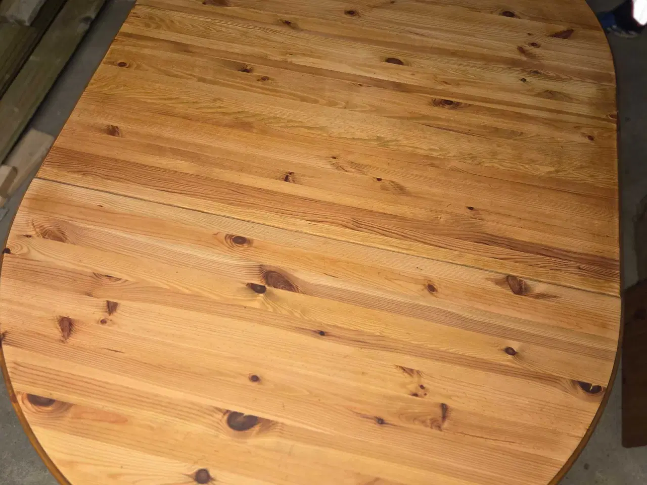Billede 9 - Spisebord i træ