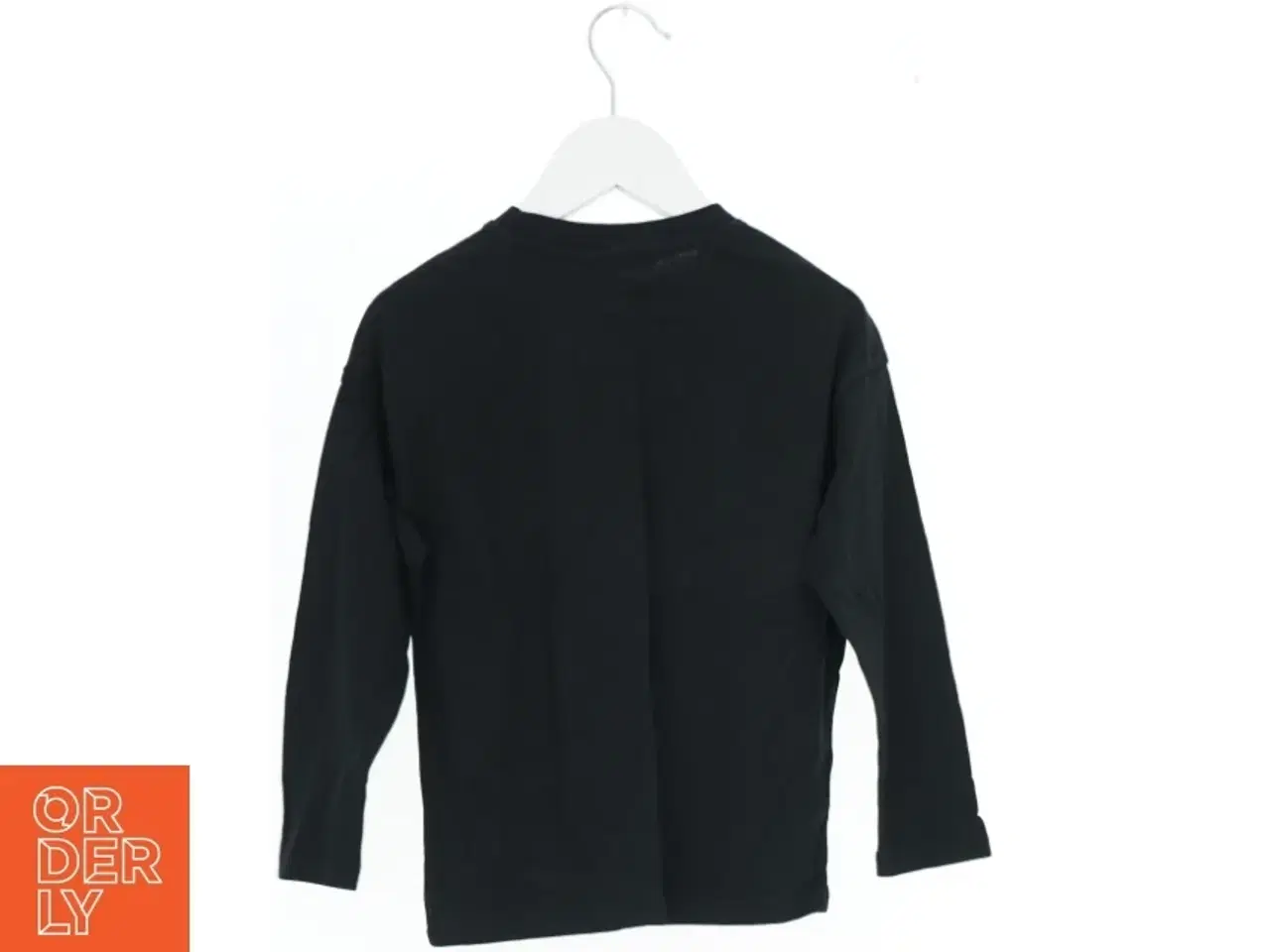 Billede 2 - Langærmet sort t-shirt fra Mango (str. 116)