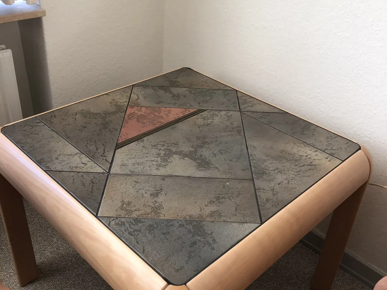 Billede 3 - Sofabord med kakler, meget velholdt 