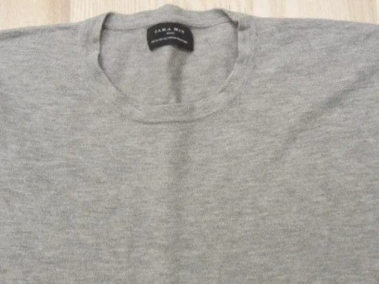 Billede 2 - Str. XL, grå basic bluse fra ZARA MAN