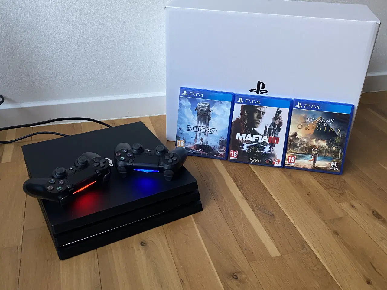 Billede 1 - PS4 Pro bundle – 2 controllere & 3 spil