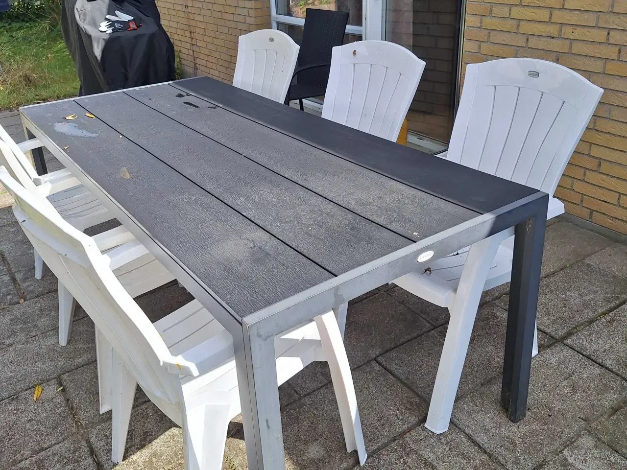 Billede 4 - Havebord med stole