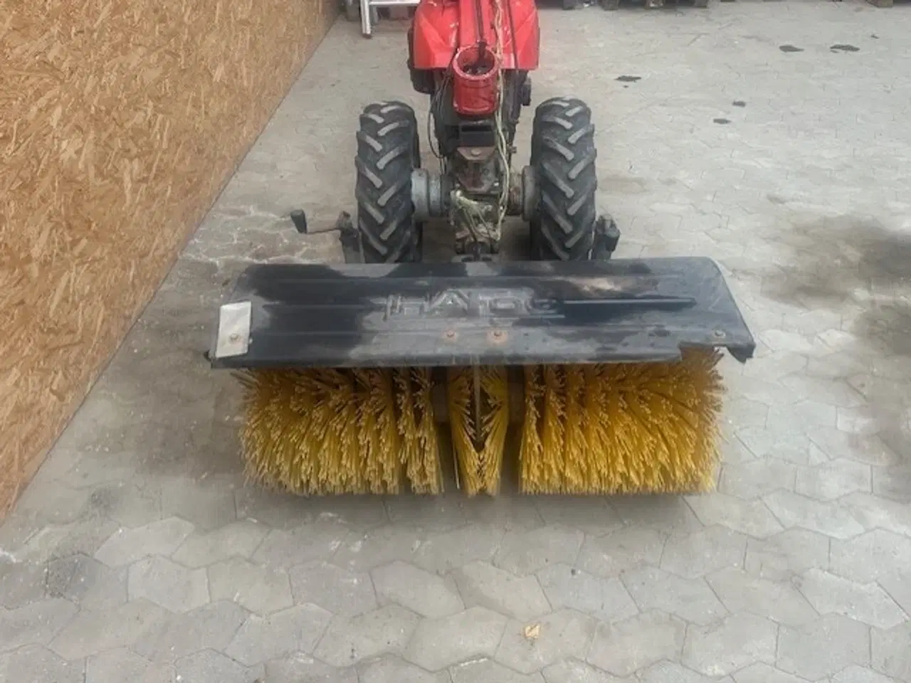 Billede 4 - Nibbi MAK 17 med kost