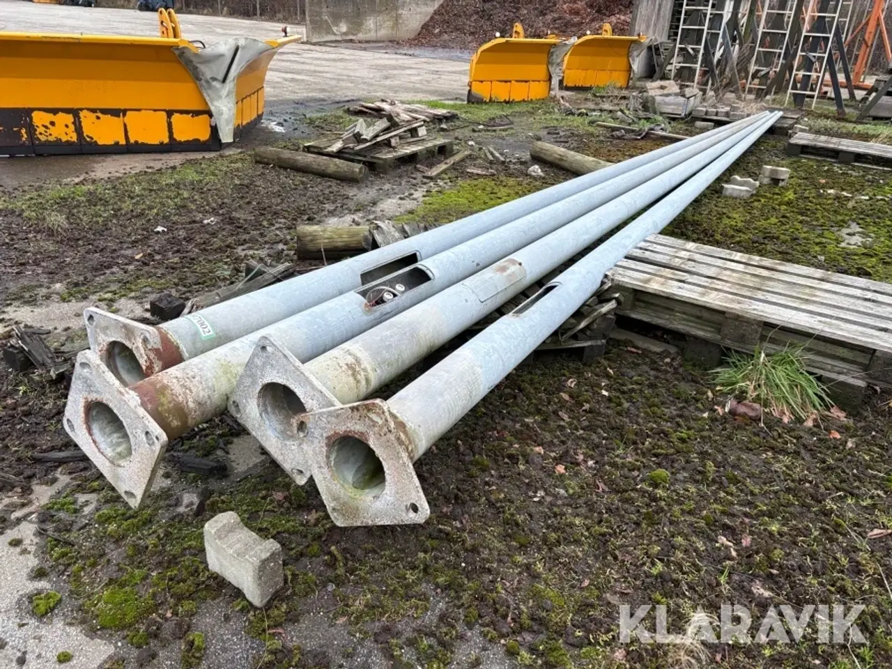 Billede 3 - Lygtepæles pæle - 4 styk